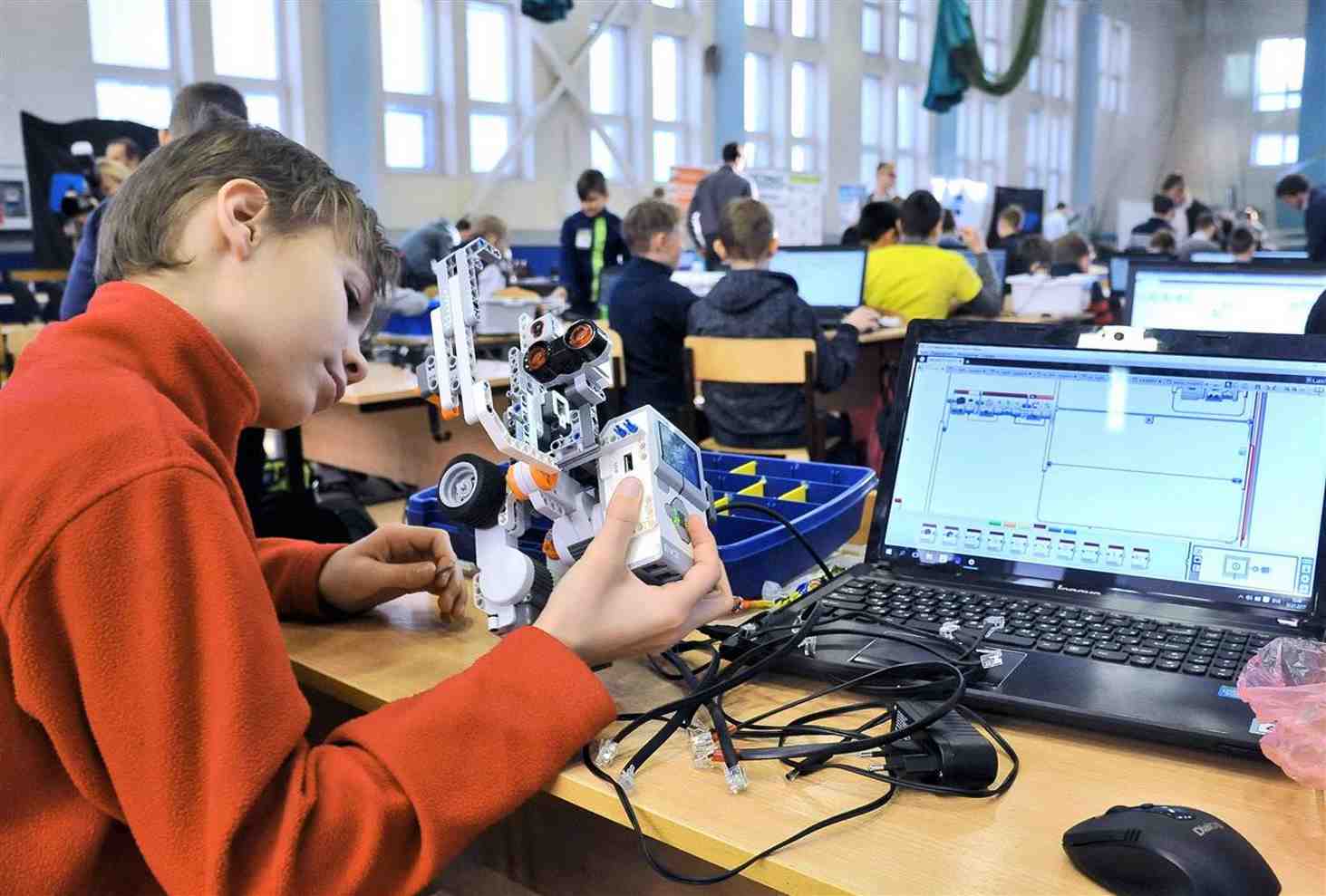 Техническое образование школьников. Информатизация в школе. Робототехника программирование. Уроки программирования для детей. Искусственный интеллект и школьники.