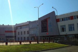 shkola-pod-irkutskom-za-1-milliard-rublej-ne-vyderzhala-livnya